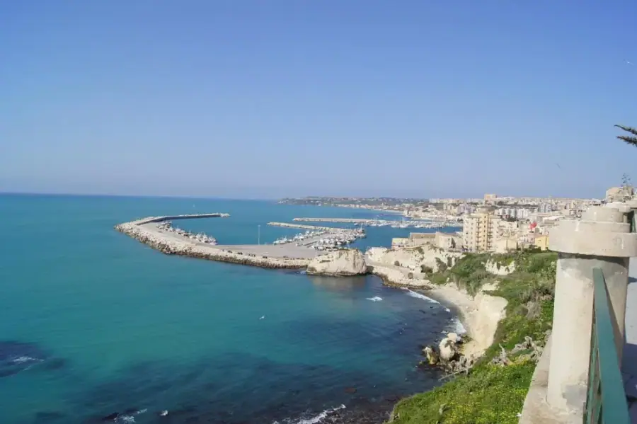Vista dal lungomare di Sciacca