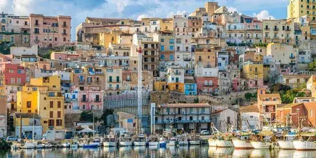Centro storico e botteghe Sciacca
